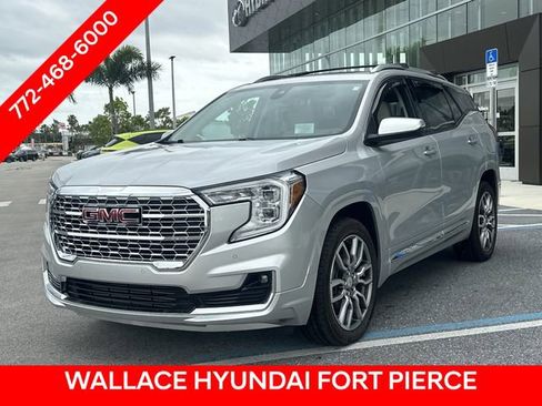 Used 2022 GMC Terrain Denali AWD/4WD image 2