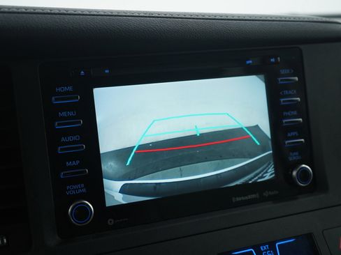 Used 2020 Toyota Sienna XLE image 27