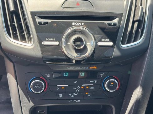 Used 2018 Ford Focus ST w/ Equipment Group 401A FWD image 23
