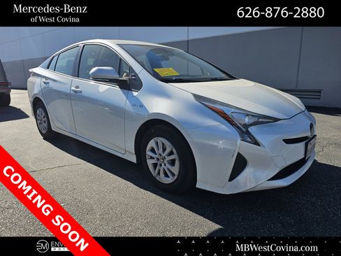 Used 2018 Toyota Prius One image 1
