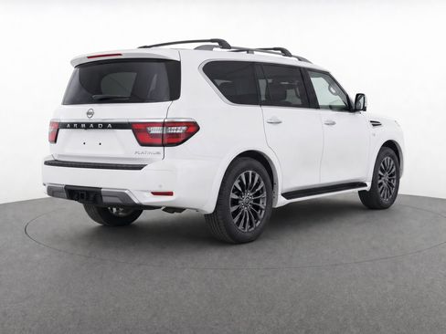 Used 2022 Nissan Armada Platinum w/ Captain's Chairs Package RWD image 5