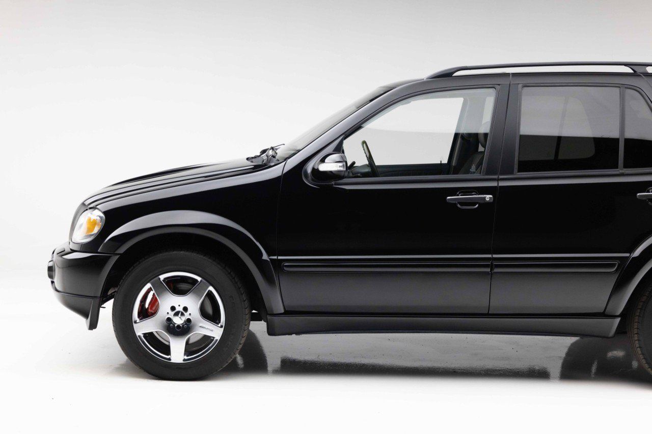 Used 2002 Mercedes-Benz ML 55 AMG 4MATIC image 17