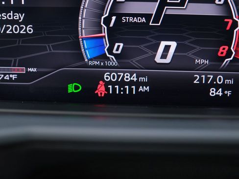 Used 2020 Lamborghini Urus Base image 82