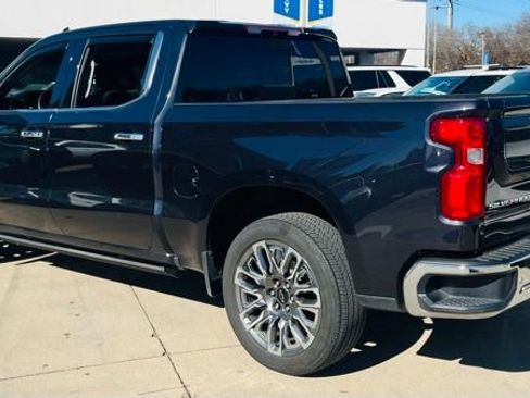 Used 2022 Chevrolet Silverado 1500 LTZ w/ LTZ Convenience Package II image 4