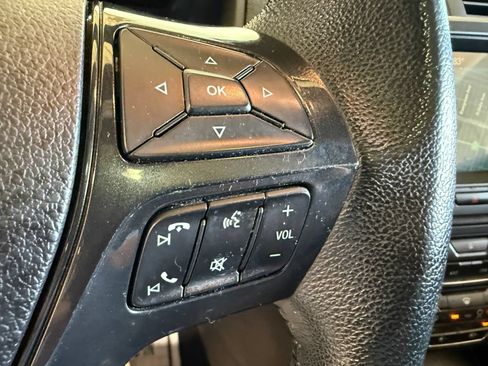 Used 2018 Ford Explorer XLT w/ Equipment Group 202A FWD image 23