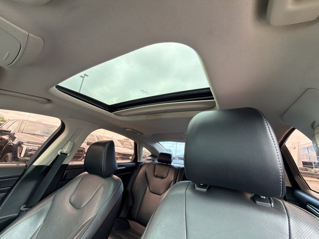 Used 2020 Ford Fusion Titanium AWD/4WD image 11