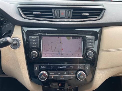 Used 2018 Nissan Rogue SL AWD/4WD image 18
