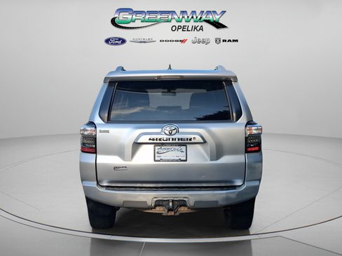 Used 2017 Toyota 4Runner SR5 AWD/4WD image 6