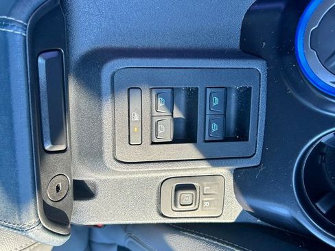 Used 2024 Ford Bronco Outer Banks image 26