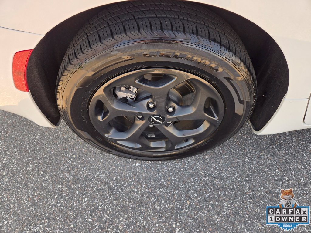 Used 2024 Chrysler Pacifica Limited FWD image 11