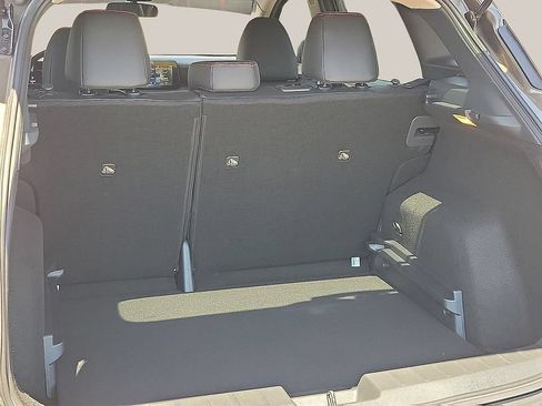 Used 2025 Nissan Kicks SR FWD image 8