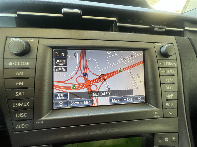 Used 2013 Toyota Prius Four w/ Deluxe Solar Roof Pkg FWD image 8