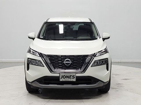 Used 2023 Nissan Rogue SV AWD/4WD image 2