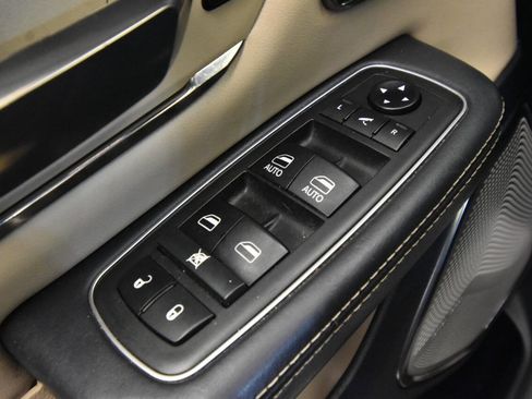 Used 2019 RAM 1500 Limited image 33