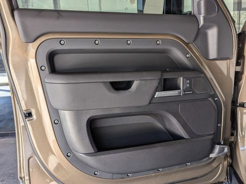 Certified 2025 Land Rover Defender 110 S image 23