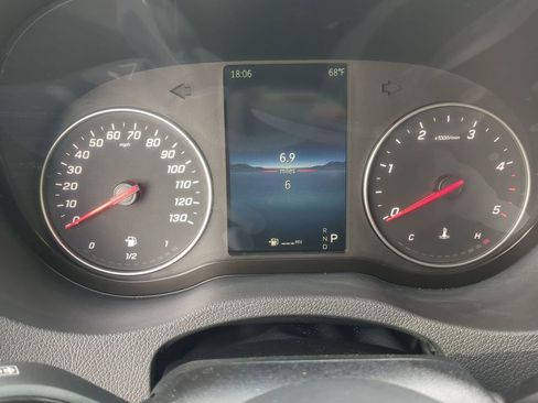 Used 2025 Mercedes-Benz Sprinter 2500 image 13