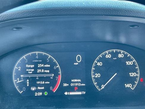 Used 2023 Honda HR-V LX image 12