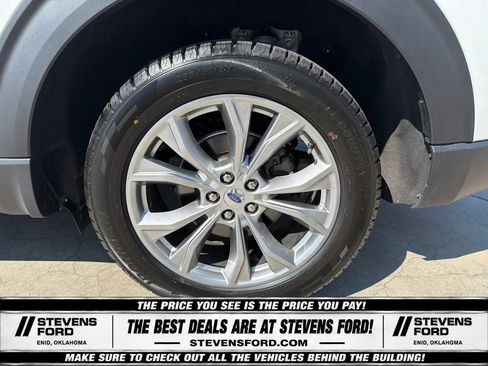 Used 2023 Ford Explorer XLT w/ Equipment Group 202A AWD/4WD image 15