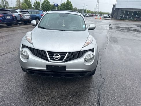 Used 2011 Nissan Juke SV AWD/4WD image 3