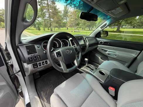 Used 2013 Toyota Tacoma 4x4 Double Cab w/ TRD Off-Road Pkg image 10