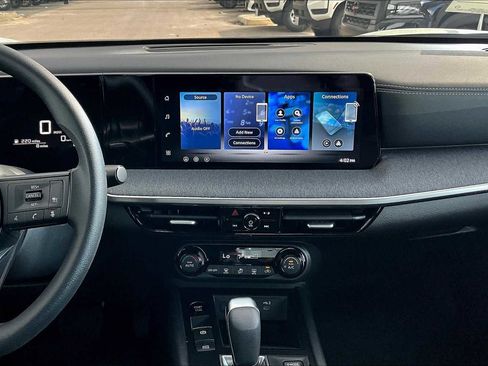 New 2026 Nissan Kicks SV image 6