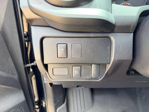Used 2023 Toyota Tacoma SR RWD image 21