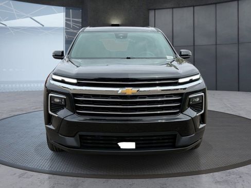 Used 2025 Chevrolet Traverse LT AWD/4WD image 5