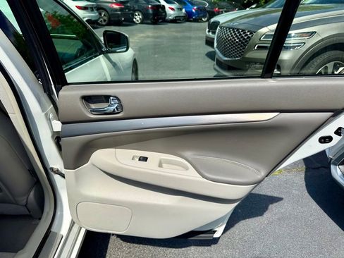 Used 2012 INFINITI G37 x Sedan w/ Premium Pkg AWD/4WD image 29