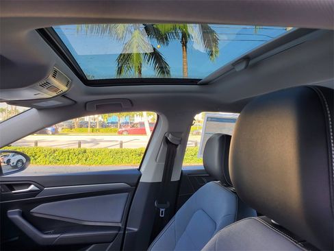 New 2026 Volkswagen Jetta SE image 8