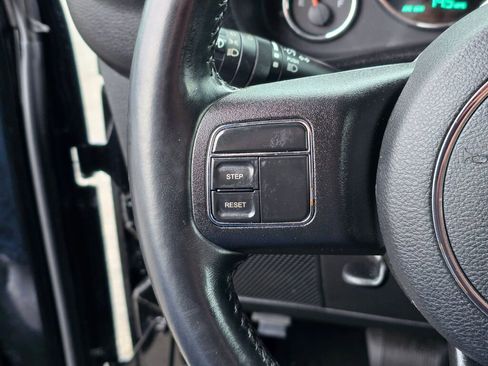 Used 2018 Jeep Wrangler Sport image 23