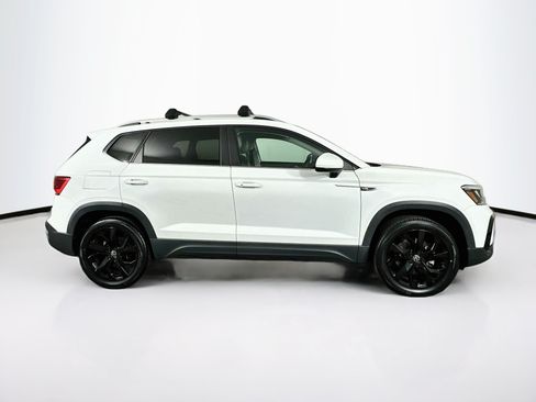 Used 2022 Volkswagen Taos SE AWD/4WD image 10