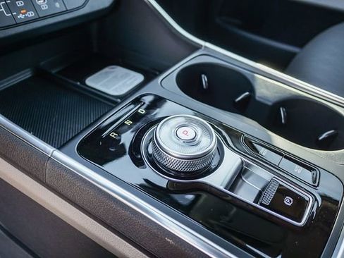 New 2026 Kia Carnival EX FWD image 22