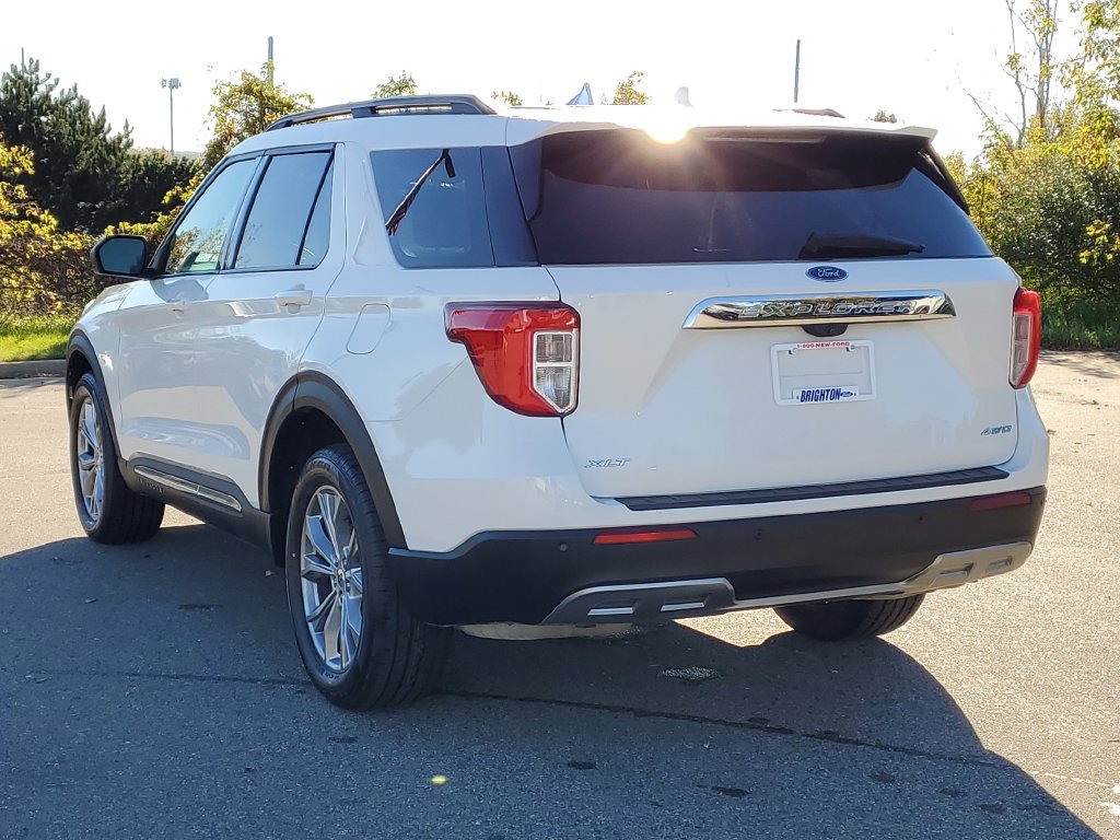Used 2023 Ford Explorer XLT w/ Equipment Group 202A AWD/4WD image 3