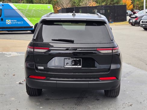New 2025 Jeep Grand Cherokee image 6