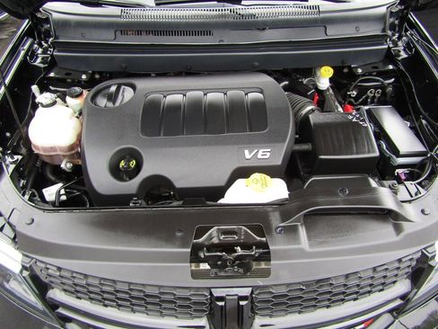 Used 2018 Dodge Journey GT image 38