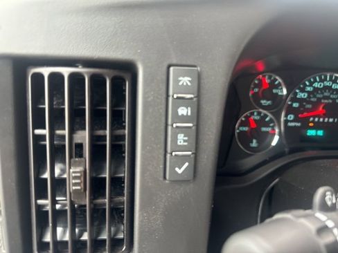 New 2024 Chevrolet Express 3500 w/ Power Convenience Package image 9