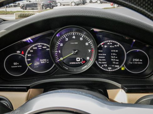 Used 2022 Porsche Cayenne E-Hybrid image 21