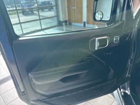 Used 2021 Jeep Wrangler Unlimited Sport w/ Sun And Sound Package AWD/4WD image 11