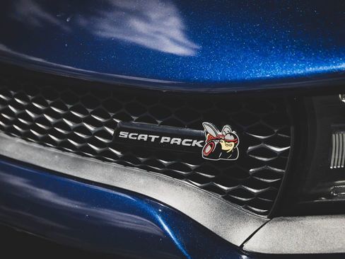 Used 2016 Dodge Charger R/T Scat Pack w/ Technology Group RWD image 20