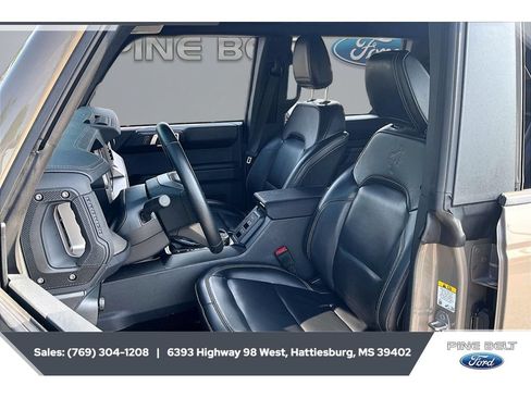 Used 2025 Ford Bronco Outer Banks w/ Sasquatch Package AWD/4WD image 18