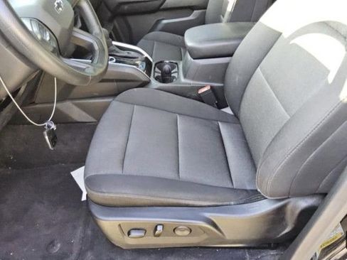 Used 2023 Chevrolet Colorado Trail Boss w/ Technology Package AWD/4WD image 6