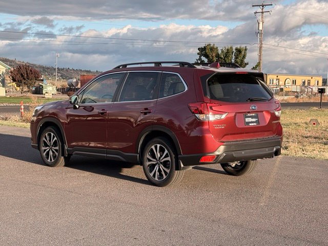 Used 2023 Subaru Forester Limited AWD/4WD image 3