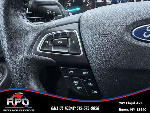 Used 2018 Ford Escape Titanium image 17