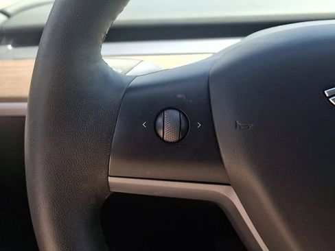 Used 2023 Tesla Model 3 Standard Range RWD image 23