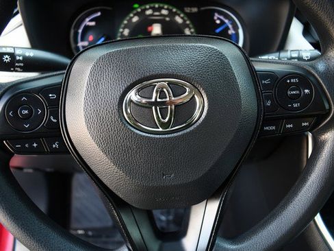 Certified 2024 Toyota RAV4 XLE AWD/4WD image 30