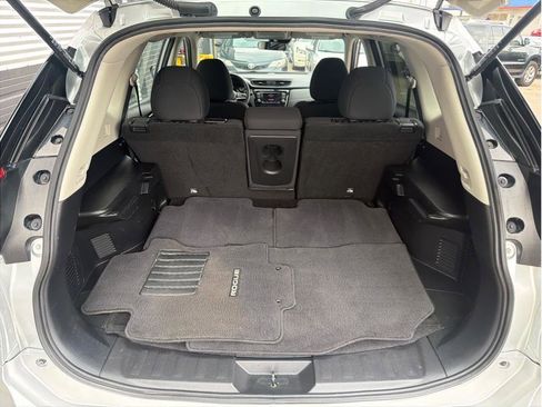 Used 2020 Nissan Rogue S image 23