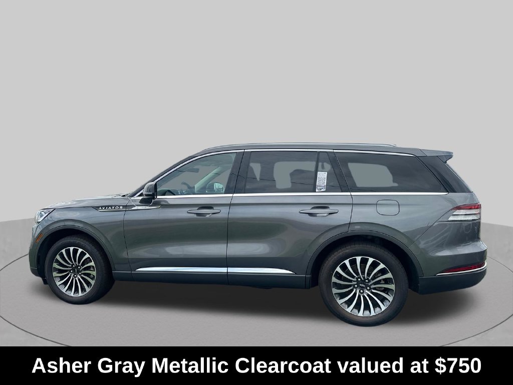 Used 2023 Lincoln Aviator Reserve AWD/4WD image 2