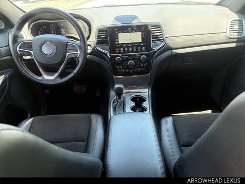 Used 2022 Jeep Grand Cherokee Laredo X RWD image 28