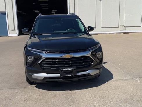 Used 2024 Chevrolet TrailBlazer LT FWD image 3