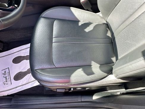 Certified 2023 Kia Sorento SX image 19